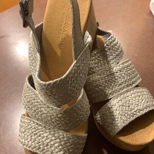 Beautiful new no tags : no box Grey Chocolat Blu Sandals